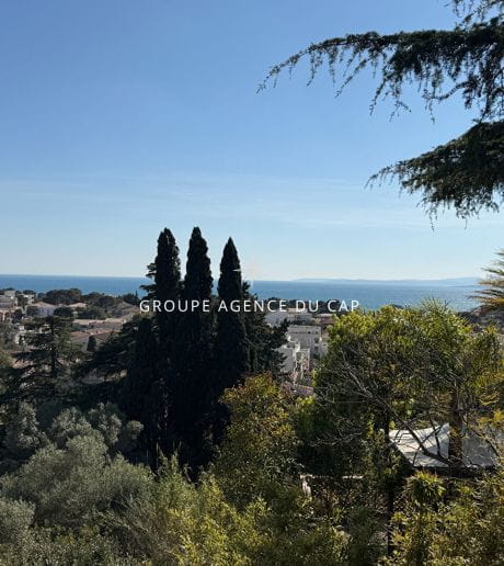 APPARTEMENT-VILLA 3 PIECES VUE MER ST RAPHAEL