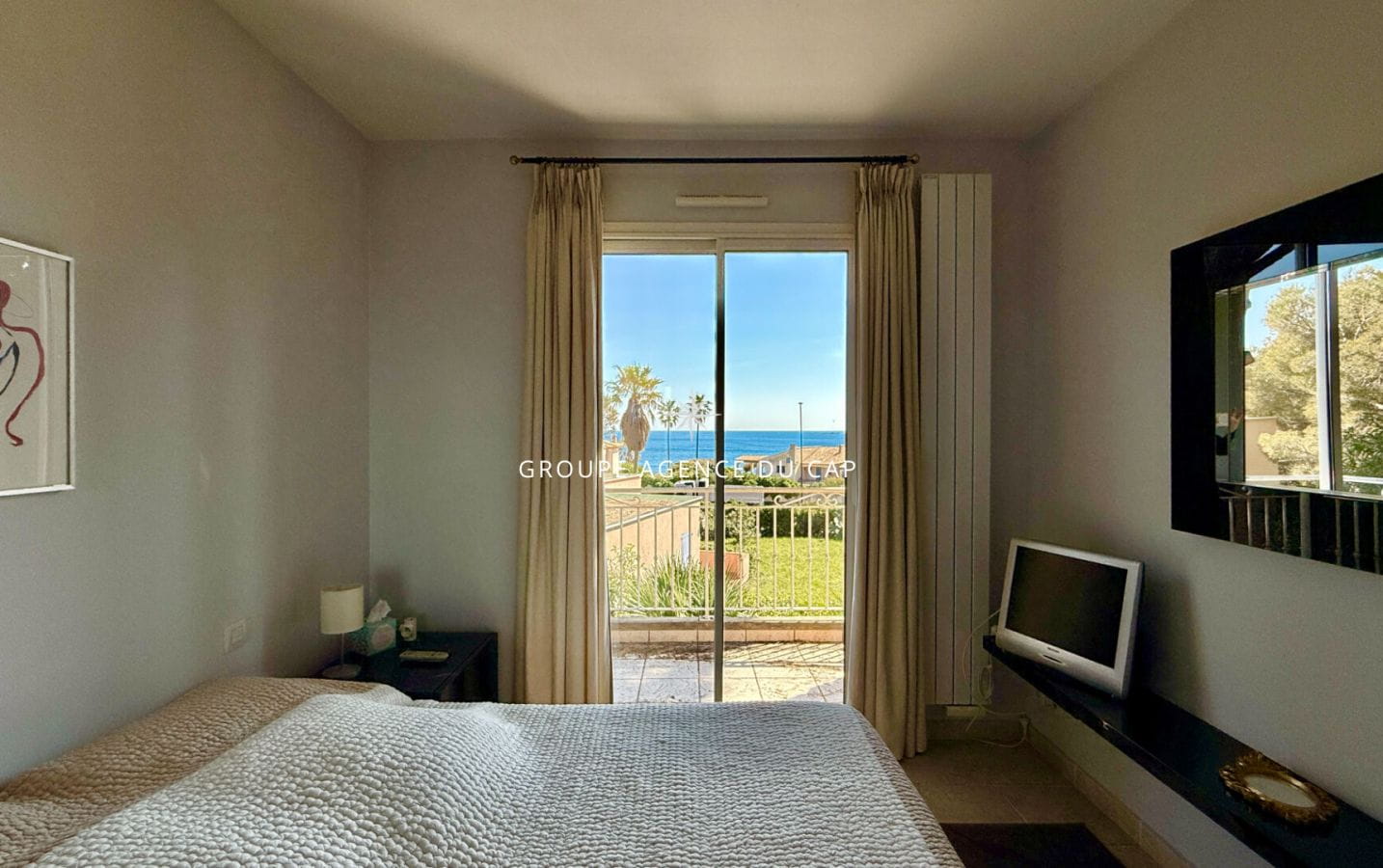 VILLA VUE MER 5 PIECES A PROXIMITE IMMEDIATE DE LA MER, A SAINTE MAXIME Image 13