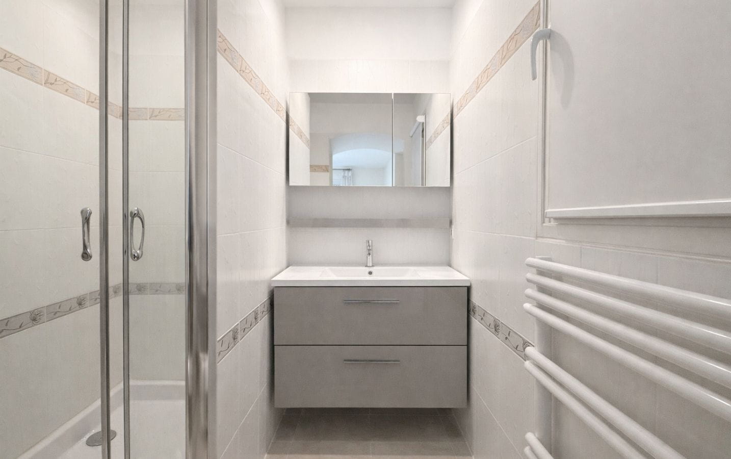 VILLA VUE MER 5 PIECES A PROXIMITE IMMEDIATE DE LA MER, A SAINTE MAXIME Image 14