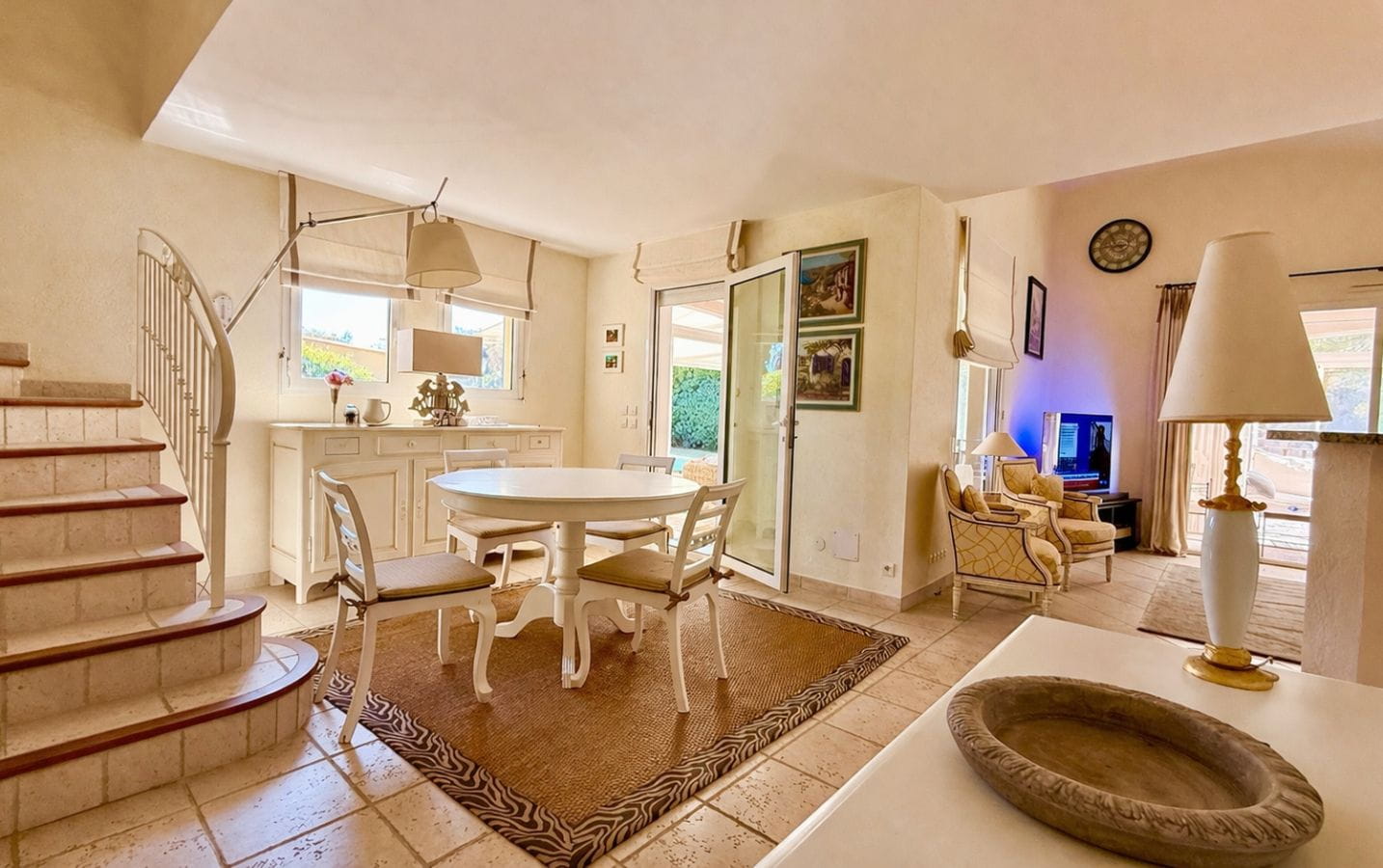 VILLA VUE MER 5 PIECES A PROXIMITE IMMEDIATE DE LA MER, A SAINTE MAXIME Image 3