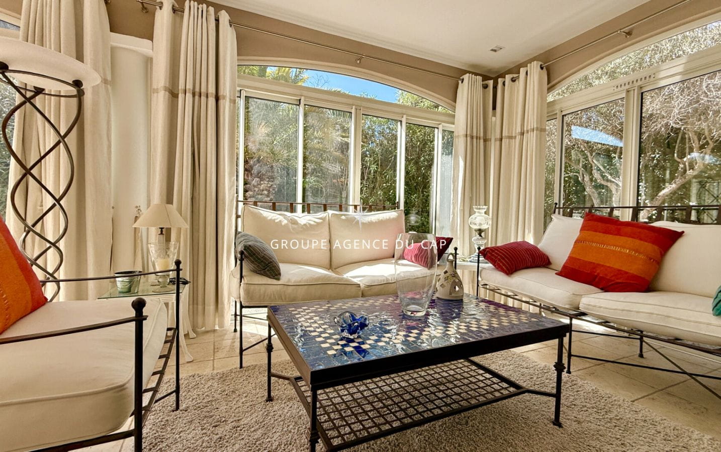 VILLA VUE MER 5 PIECES A PROXIMITE IMMEDIATE DE LA MER, A SAINTE MAXIME Image 9