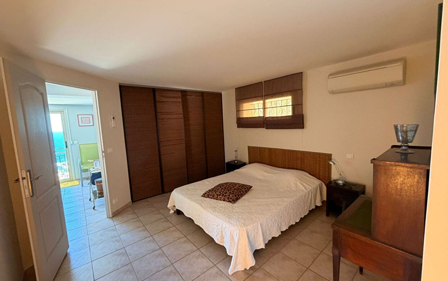 A VENDRE VILLA 2 APPARTEMENTS DE 3 PIECES VUE MER PANORAMIQUE PARKINGS ET PISCINE AUX ISSAMBRES Image 12