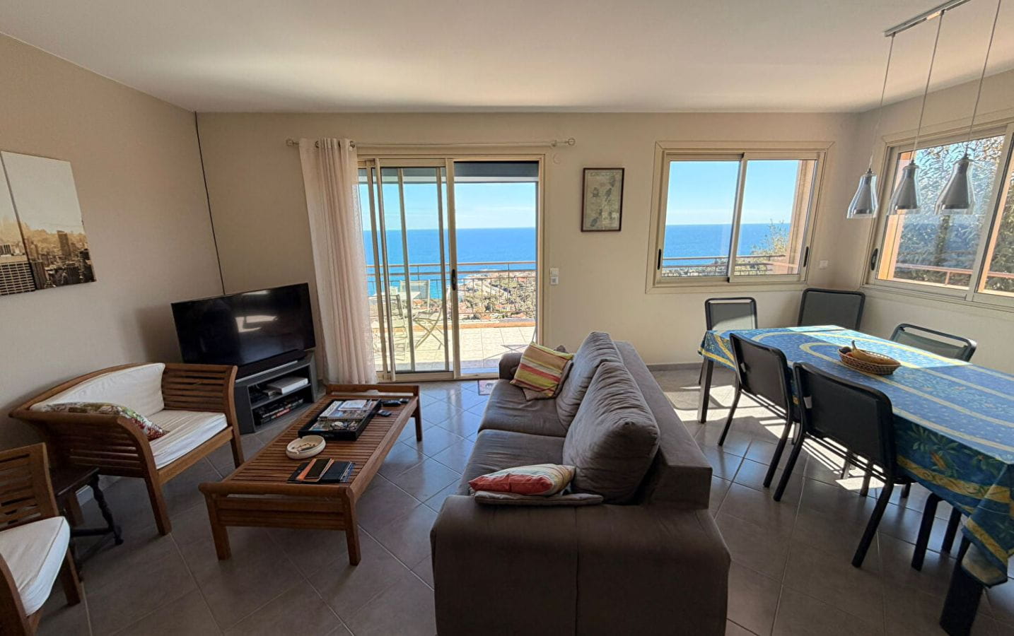 A VENDRE VILLA 2 APPARTEMENTS DE 3 PIECES VUE MER PANORAMIQUE PARKINGS ET PISCINE AUX ISSAMBRES Image 5