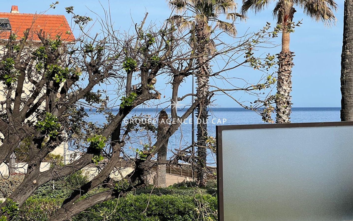 APPARTEMENT DUPLEX 3P AVEC TERRASSE ET PLACE DE PARKING EN SOUS SOL, A SAINTE MAXIME CENTRE VILLE ET PLAGE A PIED Image 1