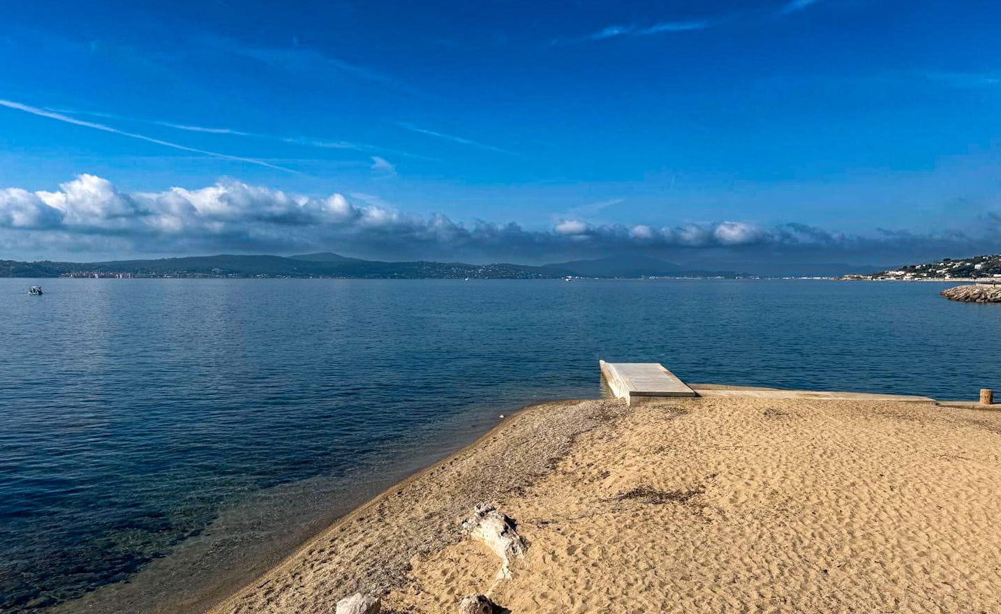 APPARTEMENT DUPLEX 3P AVEC TERRASSE ET PLACE DE PARKING EN SOUS SOL, A SAINTE MAXIME CENTRE VILLE ET PLAGE A PIED Image 12