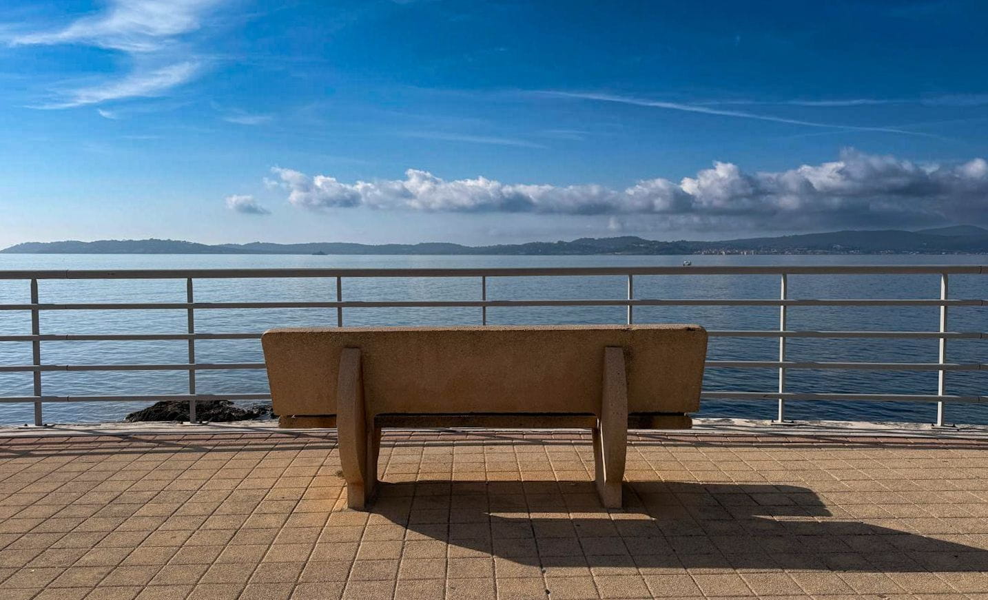 APPARTEMENT DUPLEX 3P AVEC TERRASSE ET PLACE DE PARKING EN SOUS SOL, A SAINTE MAXIME CENTRE VILLE ET PLAGE A PIED Image 0