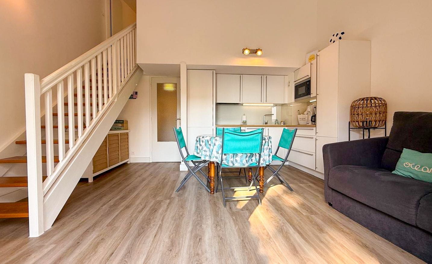 APPARTEMENT DUPLEX 3P AVEC TERRASSE ET PLACE DE PARKING EN SOUS SOL, A SAINTE MAXIME CENTRE VILLE ET PLAGE A PIED Image 3