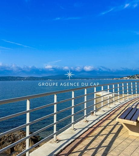 APPARTEMENT DUPLEX 3P AVEC TERRASSE ET PLACE DE PARKING EN SOUS SOL, A SAINTE MAXIME CENTRE VILLE ET PLAGE A PIED