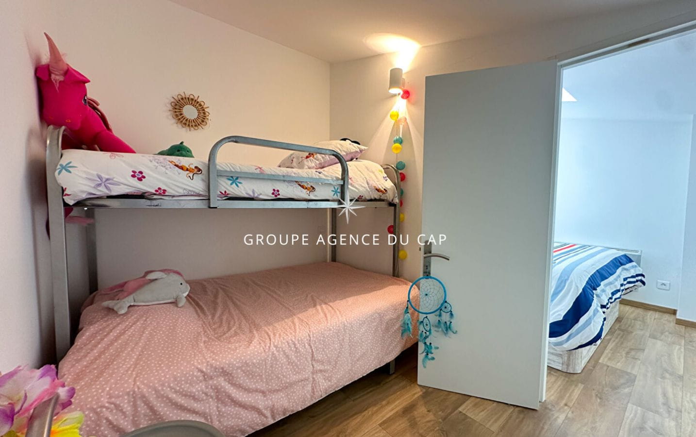 APPARTEMENT DUPLEX 3P AVEC TERRASSE ET PLACE DE PARKING EN SOUS SOL, A SAINTE MAXIME CENTRE VILLE ET PLAGE A PIED Image 8