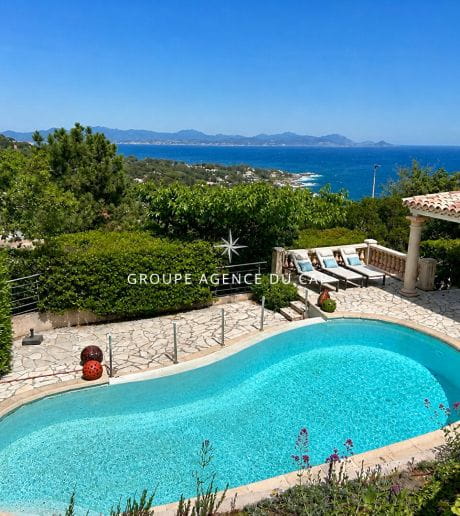 villa vue mer les issambres avec piscine et 4 chambres avec t2
