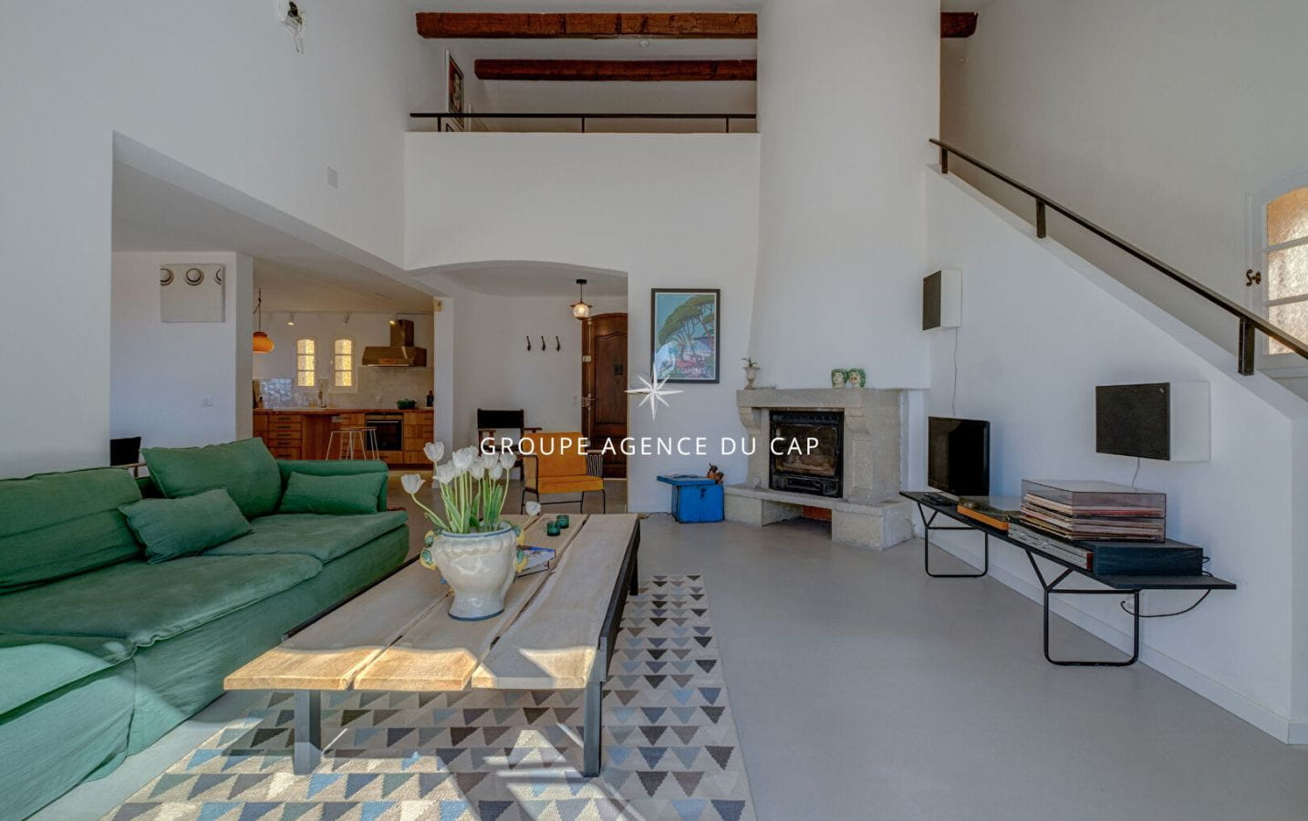 VUE MER SUR LE GOLFE DE SAINT TROPEZ PROVENCALE DE CHARME RENOVEE AVEC PISCINE GARAGE ET SOUS SOL Image 3