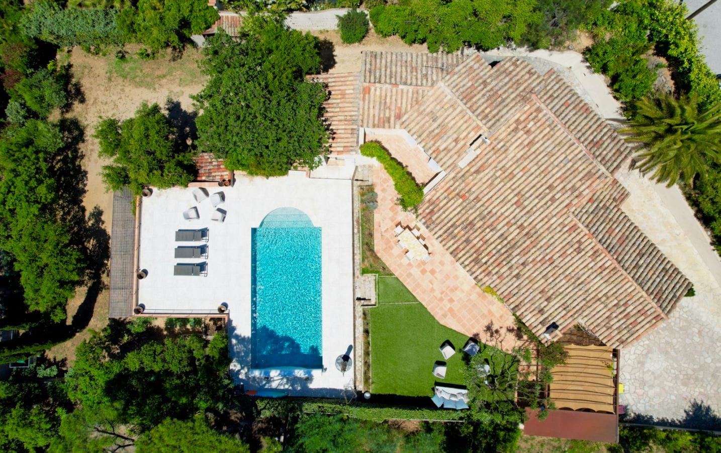 Villa à vendre 170m2 piscine garage, à quelques pas du centre ville de Sainte-Maxime Image 1