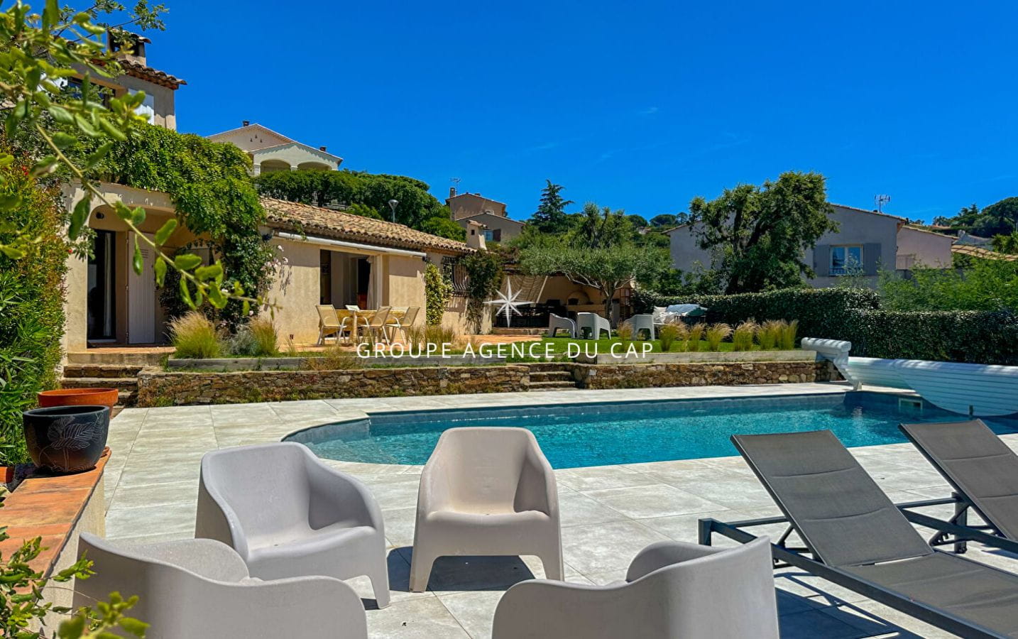Villa à vendre 170m2 piscine garage, à quelques pas du centre ville de Sainte-Maxime Image 10