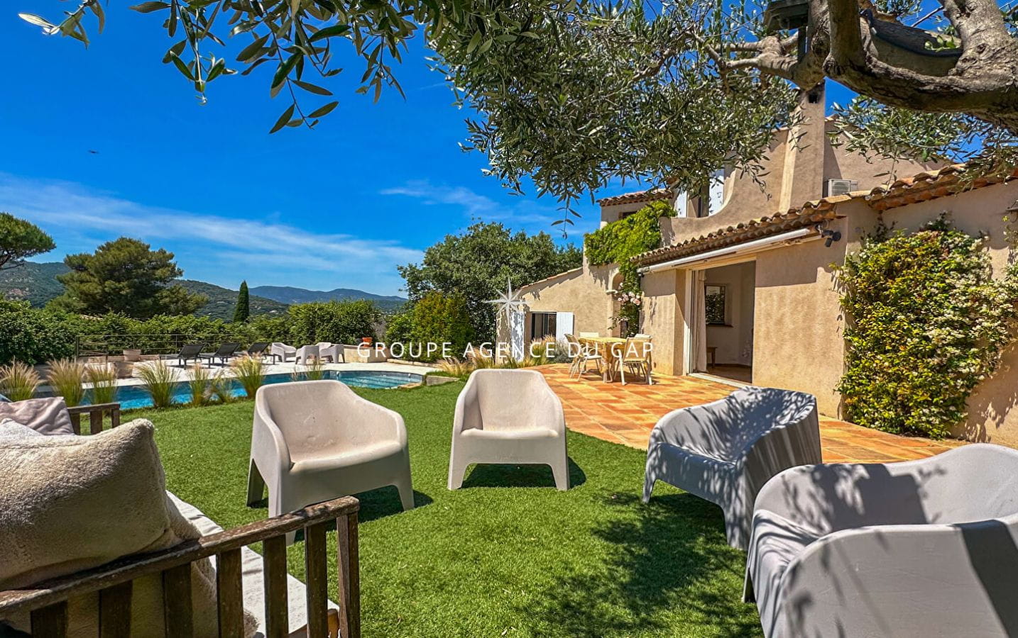 Villa à vendre 170m2 piscine garage, à quelques pas du centre ville de Sainte-Maxime Image 11