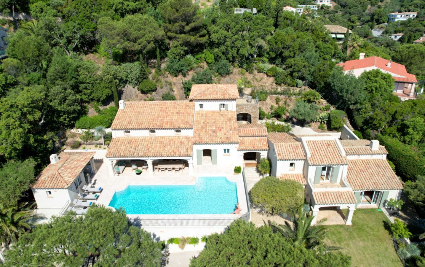 Prestigious residence in Les Issambres, 8 rooms, 279 m2 – PANORAMIC SEA VIEW Image 0