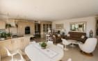 FOR SALE – 4-ROOM APARTMENT WITH 3 BEDROOMS – TERRACE WITH SEA AND HILL VIEWS – GARAGE AND CELLAR (31sqm) – NEAR SAINTE-MAXIME TOWN CENTRE Min 7