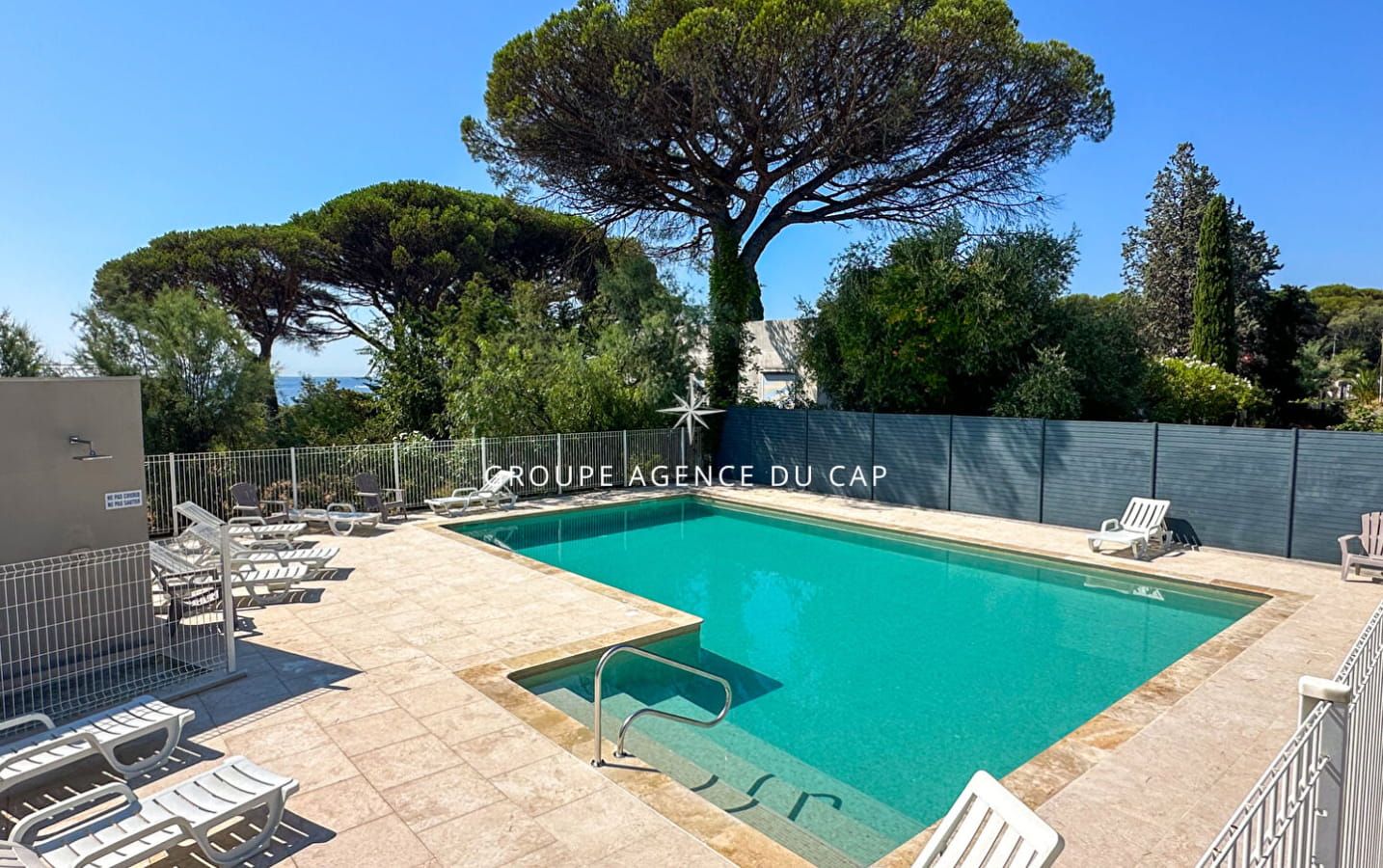 EXCLUSIVITE : APPARTEMENT 45M2 AVEC VUE MER A SAINTE MAXIME AVEC PARKING ET GARAGE Image 10