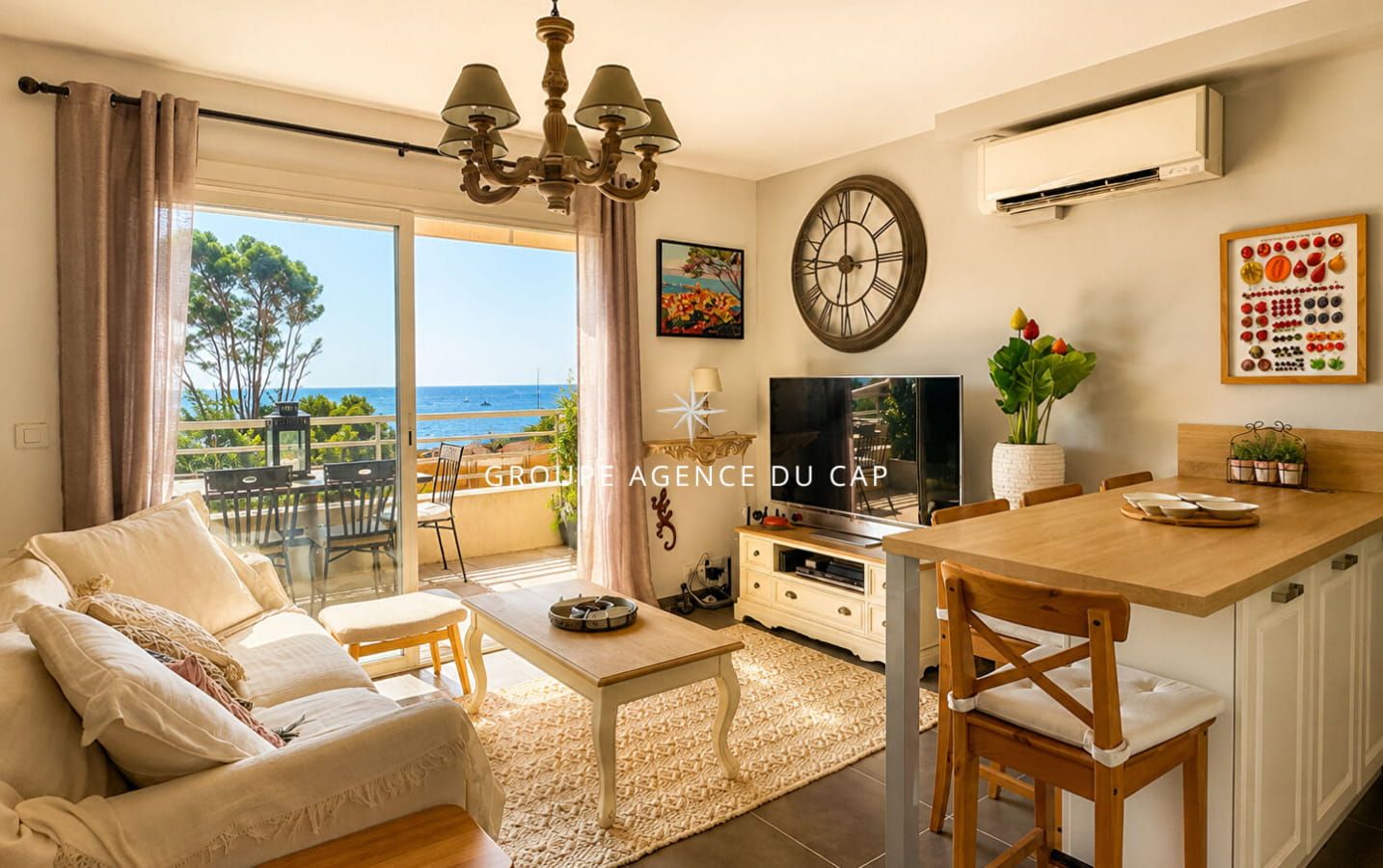 EXCLUSIVITE : APPARTEMENT 45M2 AVEC VUE MER A SAINTE MAXIME AVEC PARKING ET GARAGE Image 0