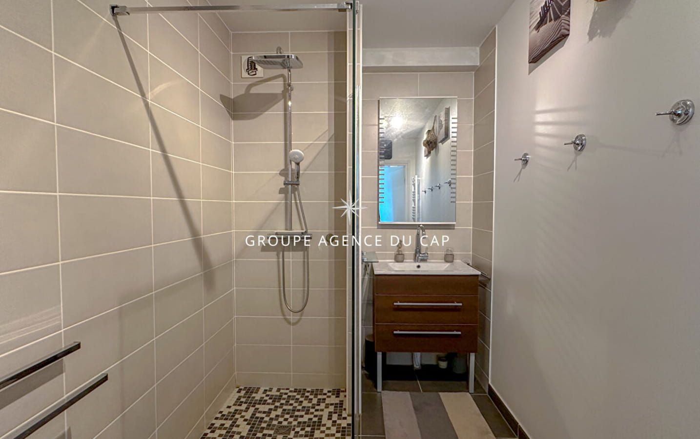 EXCLUSIVITE : APPARTEMENT 45M2 AVEC VUE MER A SAINTE MAXIME AVEC PARKING ET GARAGE Image 7