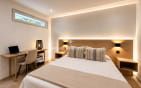 MAZET 2 CHAMBRES TERRASSE APERCU MER  CENTRE ET PLAGE A PIED DES ISSAMBRES Min 8