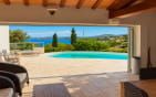 LES ISSAMBRES VILLA DE PLAIN PIED AVEC PISCINE POOL HOUSE ET GARAGE Min 1