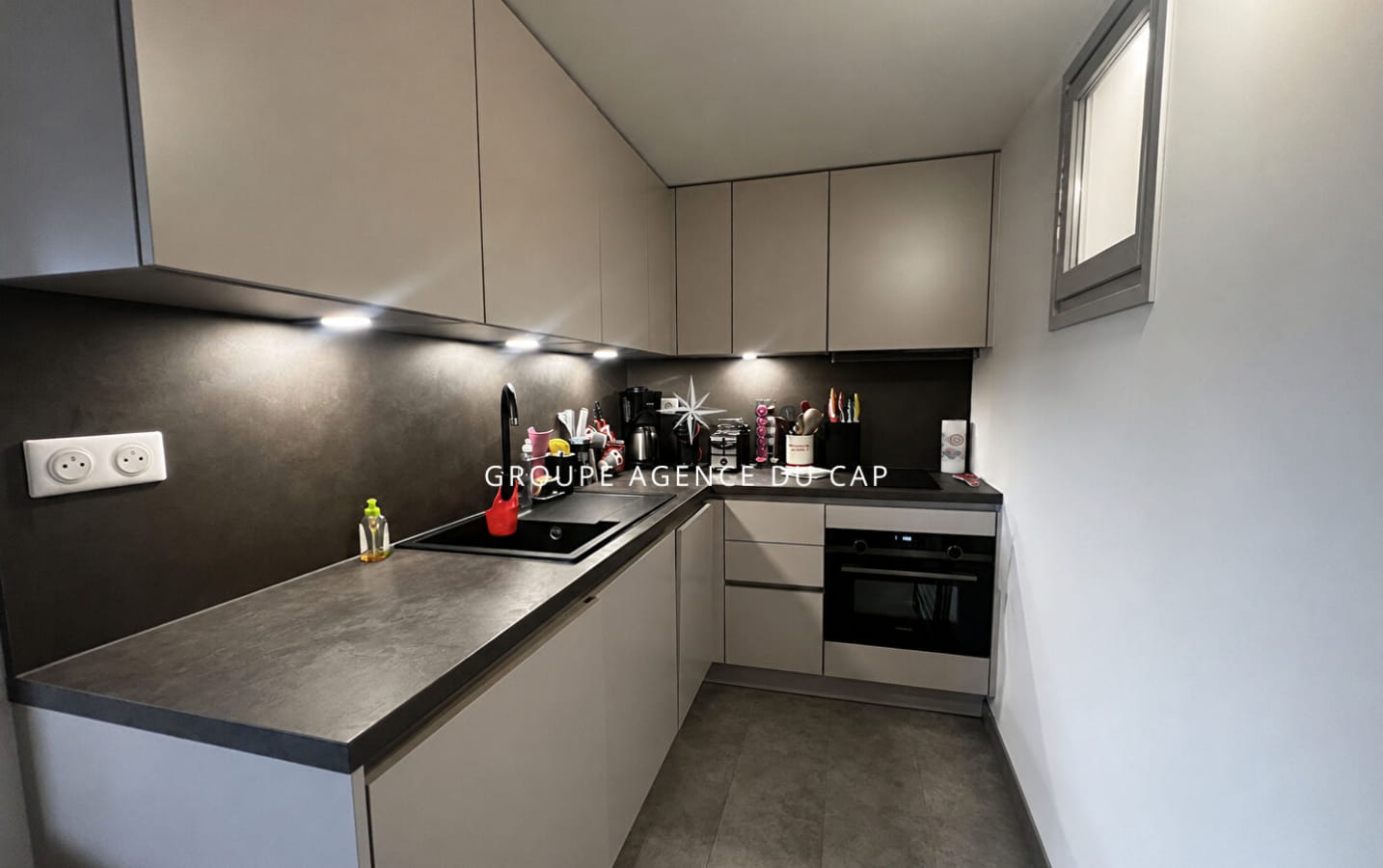 A VENDRE APPARTEMENT T3 AUX ISSAMBRES  PROCHE MER RESIDENCE 2 PISCINES ET TENNIS Image 1