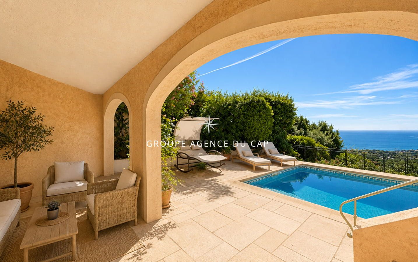 A VENDRE – VILLA DE 150M² AVEC VUE MER PANORAMIQUE  4 CHAMBRES ET GARAGE AUX ISSAMBRES Image 1