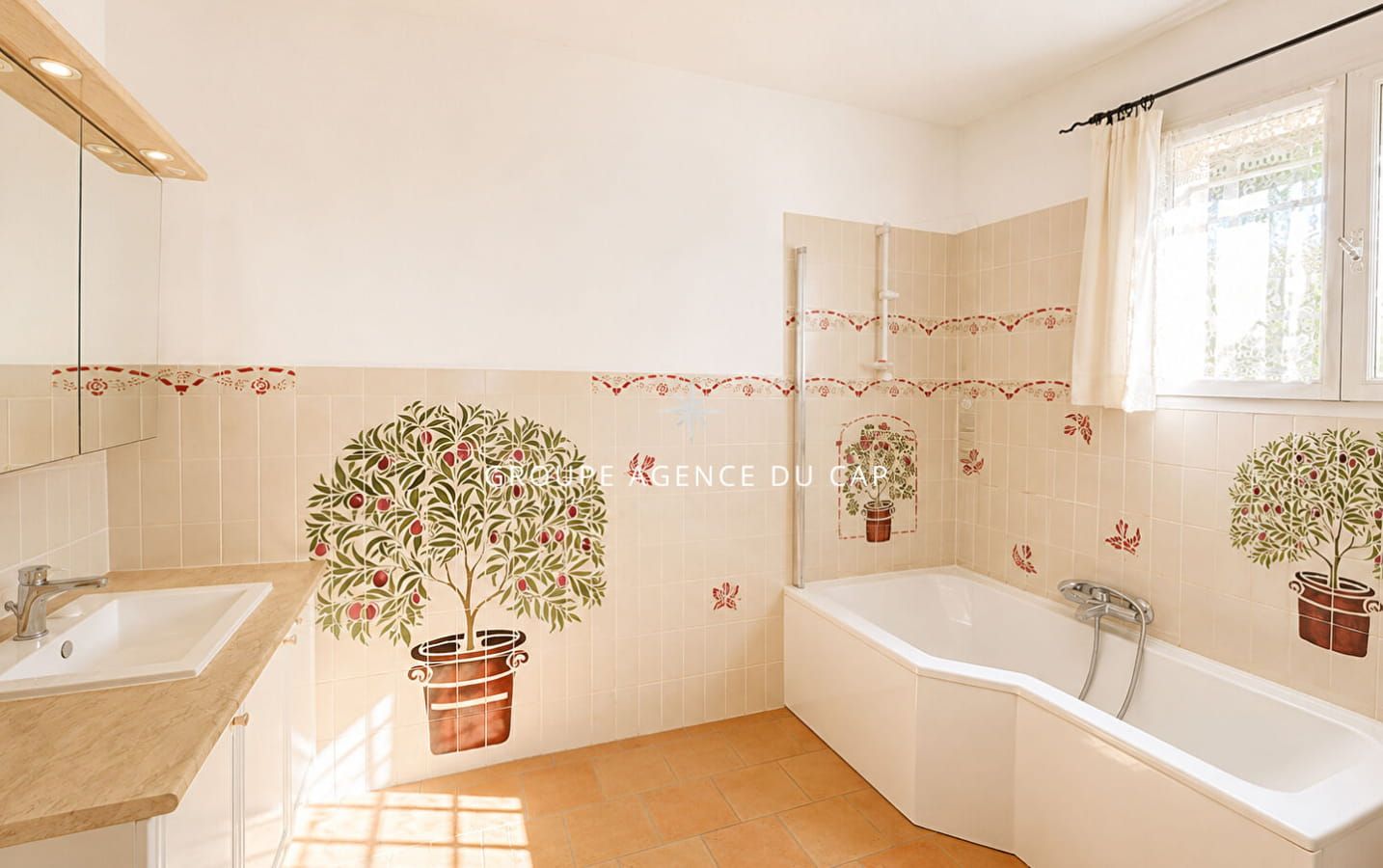 A VENDRE – VILLA DE 150M² AVEC VUE MER PANORAMIQUE  4 CHAMBRES ET GARAGE AUX ISSAMBRES Image 16