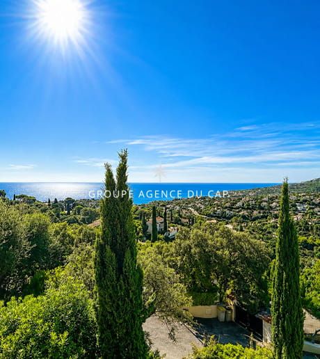 A VENDRE – VILLA DE 150M² AVEC VUE MER PANORAMIQUE  4 CHAMBRES ET GARAGE AUX ISSAMBRES