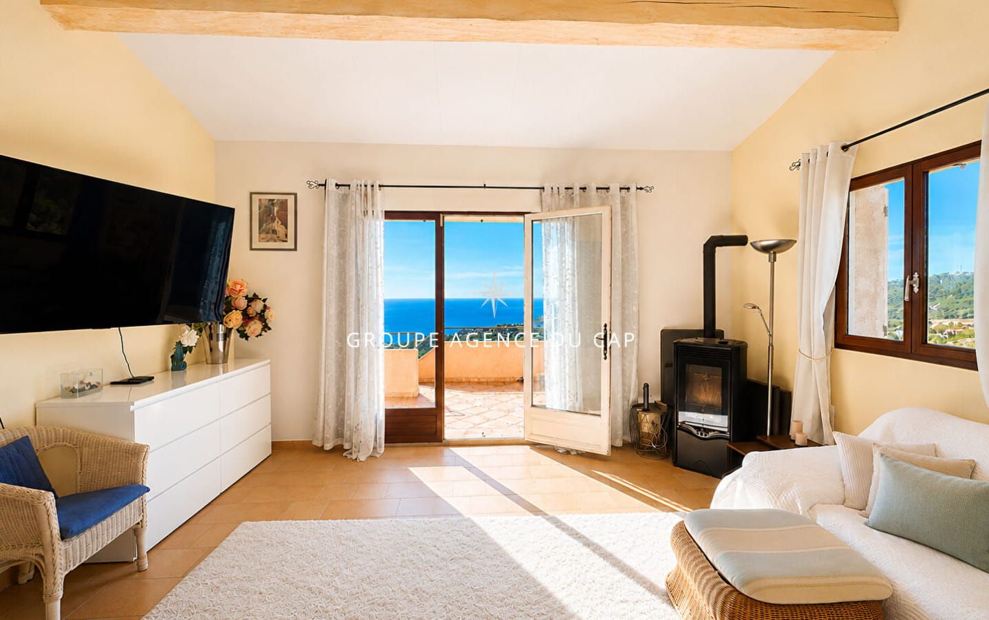A VENDRE – VILLA DE 150M² AVEC VUE MER PANORAMIQUE  4 CHAMBRES ET GARAGE AUX ISSAMBRES Image 6