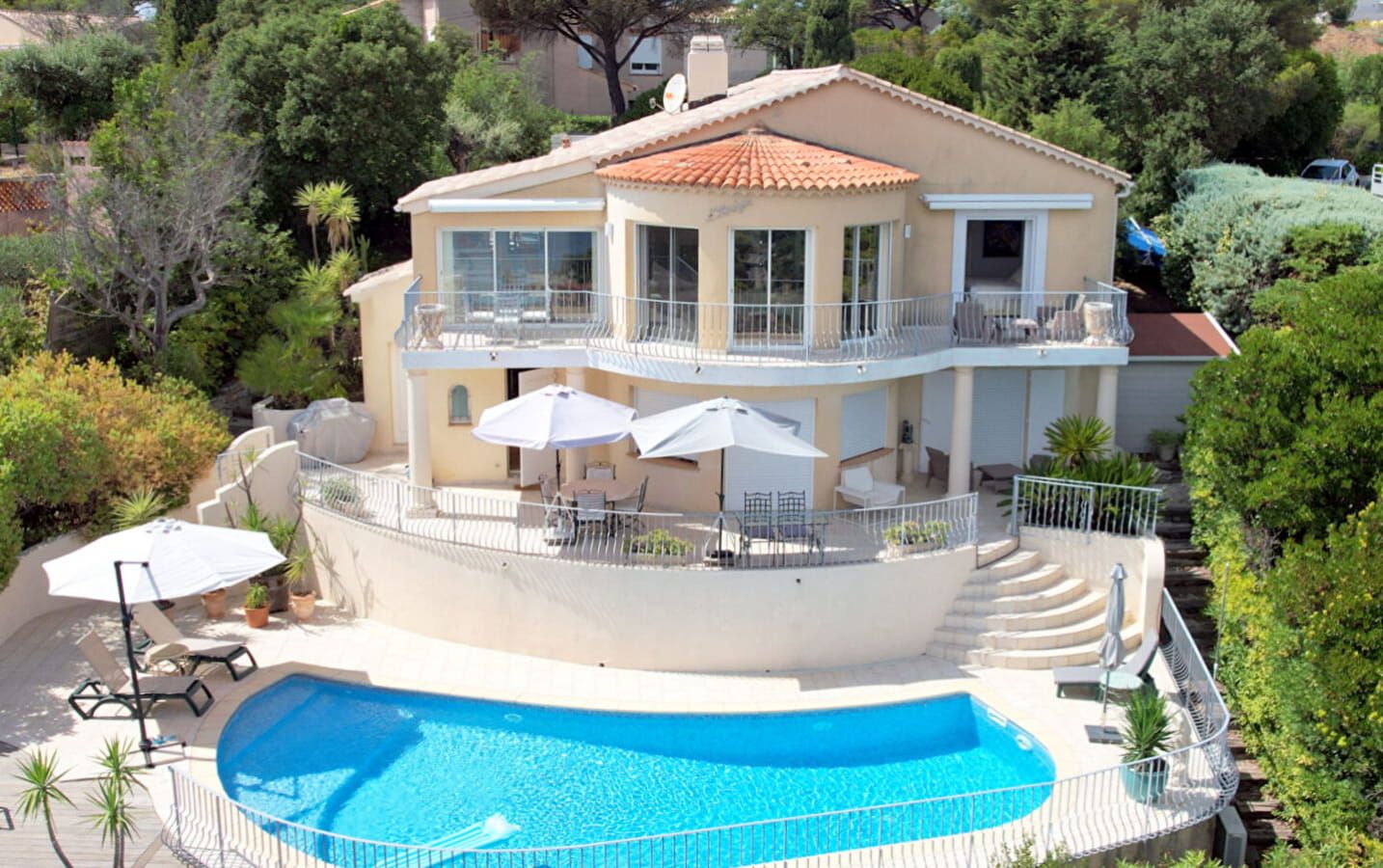 Les Issambres VUE PANORAMIQUE MER Villa  4 pièce(s) 160 m2 Image 0