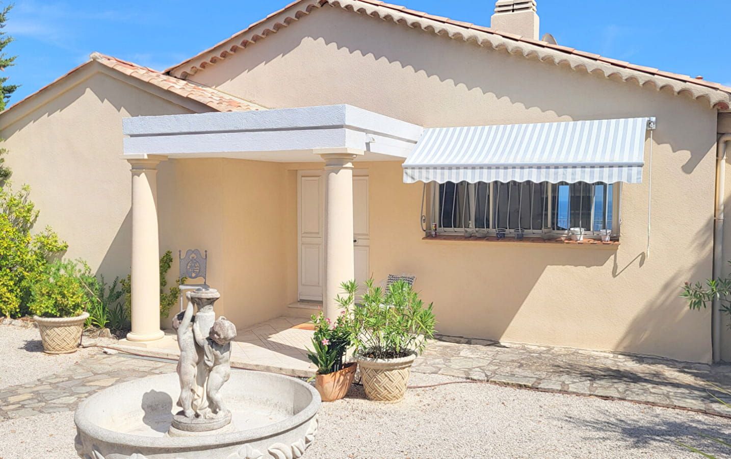 Les Issambres VUE PANORAMIQUE MER Villa  4 pièce(s) 160 m2 Image 2