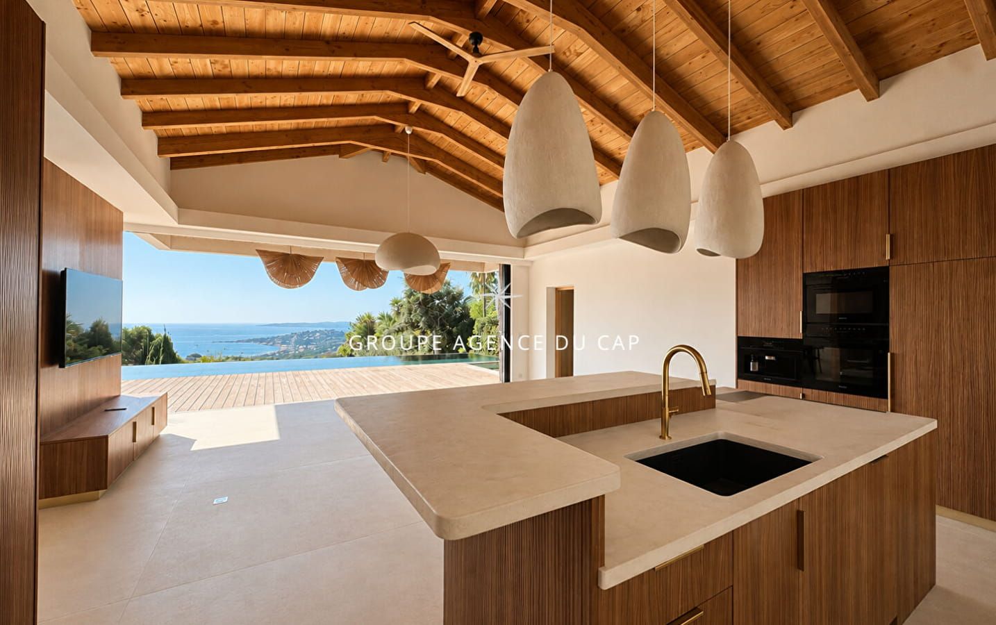 VILLA CONTEMPORAINE NEUVE, 5 CHAMBRES SUITES, GARAGE 75M², PARKING, VUE MER PANORAMIQUE ST TROPEZ, SAINTE-MAXIME Image 6