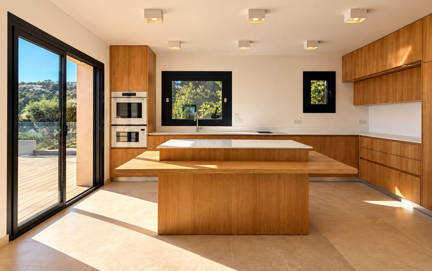 SAINTE-MAXIME  VILLA CONTEMPORAINE RÉNOVÉE AVEC VUE MER PANORAMIQUE Image 6