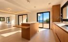 SAINTE-MAXIME  VILLA CONTEMPORAINE RÉNOVÉE AVEC VUE MER PANORAMIQUE Min 7